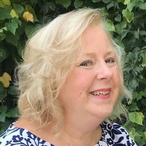 Meet your Posher, Brenda